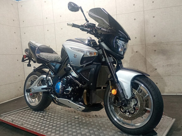 2011 Suzuki B-King, серебристый, 925000 рублей - вид 1