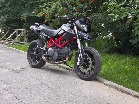 2010 Ducati Hypermotard, чёрный, 500000 рублей, вид 4