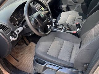 2011 Skoda Octavia II (A5) Рестайлинг, серый, 650000 рублей, вид 5