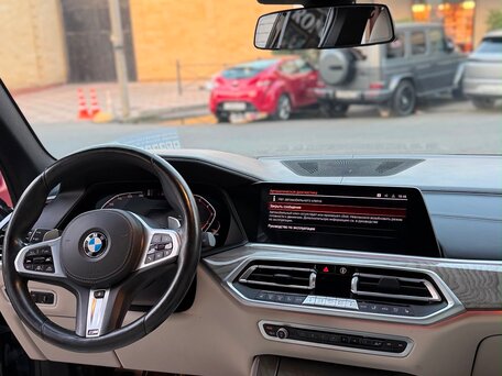 2020 BMW X5 40i IV (G05/G18), серый, 7100000 рублей, вид 4