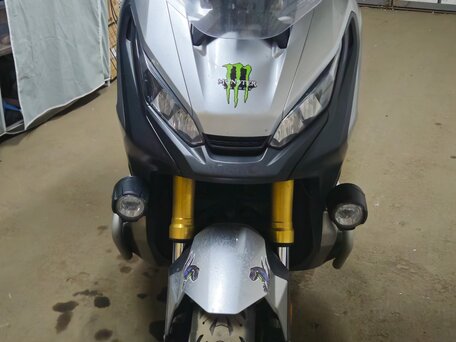 2017 Honda X-ADV, серый, 1000000 рублей, вид 5