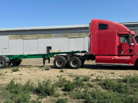 2003 Freightliner Columbia, красный, 1400000 рублей, вид 1