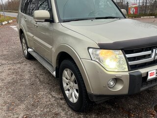 2008 Mitsubishi Pajero IV, бежевый, 1550000 рублей, вид 2