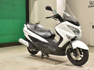 2019 Suzuki Burgman UH 200, белый, 320000 рублей, вид 2