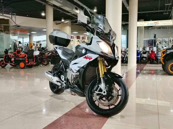 2016 BMW S 1000 XR, белый - вид 5