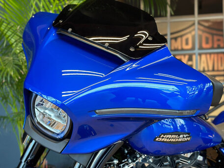 2024 Harley-Davidson Street Glide, синий, 3750000 рублей, вид 3