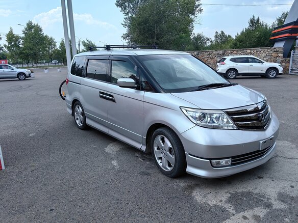 2012 Honda Elysion I Рестайлинг, серебристый, 2300000 рублей - вид 3