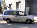 2001 Mazda MPV II (LW), бежевый, 430000 рублей - вид 2