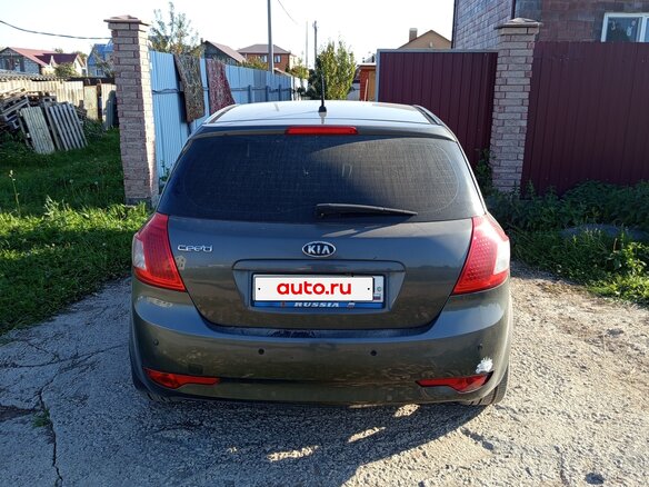 2010 Kia Ceed I Рестайлинг, серебристый, 850000 рублей - вид 4