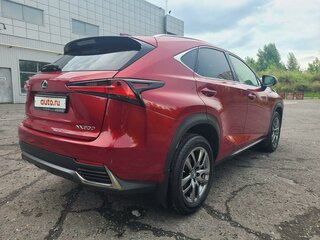 2018 Lexus NX 200 I Рестайлинг, красный, 4000000 рублей, вид 4