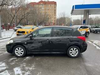 2013 Nissan Tiida I Рестайлинг, коричневый, 750000 рублей, вид 4