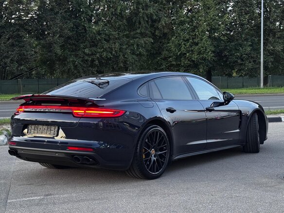 2018 Porsche Panamera Turbo S E-Hybrid Executive II, синий, 7999000 рублей - вид 5
