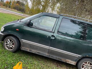 1997 Nissan Serena I (C23), зелёный, 290000 рублей, вид 2