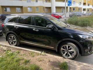 2020 Kia Sorento 6-speed III Prime Рестайлинг, чёрный, 3050000 рублей, вид 4