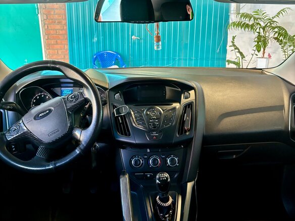 2011 Ford Focus III, белый - вид 6