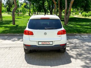 2013 Volkswagen Tiguan I Рестайлинг, белый, 1530000 рублей, вид 3