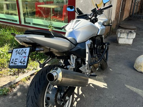 2006 Kawasaki Z 750, серебристый, 470000 рублей, вид 1