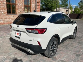 2020 Ford Escape IV, белый, 1550000 рублей, вид 4