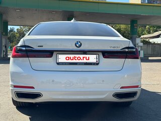 2019 BMW 7 серии 750i xDrive VI (G11/G12) Рестайлинг, белый, 7000000 рублей, вид 4