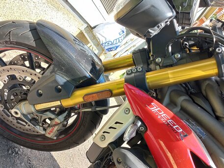 2017 Triumph Speed Triple, серый, 750000 рублей, вид 3