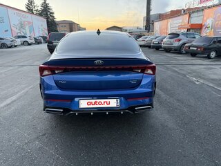 2021 Kia K5 III, синий, 2270000 рублей, вид 4