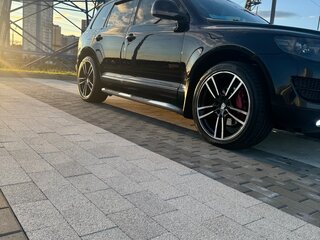 2009 Volkswagen Touareg I Рестайлинг, чёрный, 1500000 рублей, вид 5