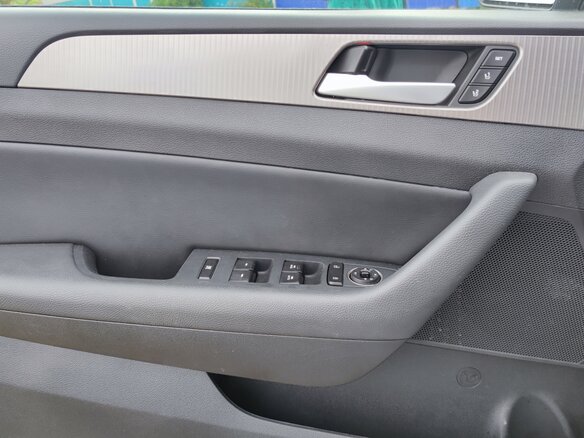 2019 Hyundai Sonata VII (LF) Рестайлинг, белый, 2300000 рублей - вид 7