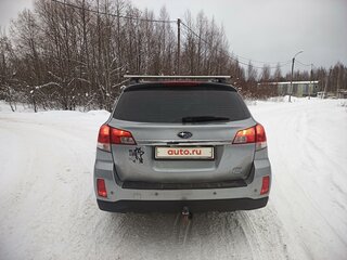 2010 Subaru Outback IV, серебристый, 1200000 рублей, вид 5