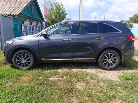 2017 Kia Sorento III Prime, серый, 2200000 рублей, вид 4
