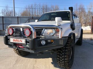 2000 Nissan Safari V (Y61), белый, 2500000 рублей, вид 3