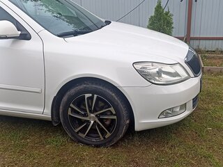 2012 Skoda Octavia II (A5) Рестайлинг, белый, 1150000 рублей, вид 3