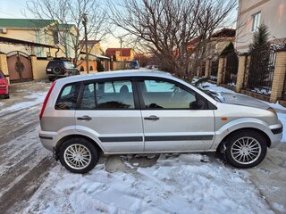 2006 Ford Fusion I Рестайлинг, серебристый, 400000 рублей, вид 4