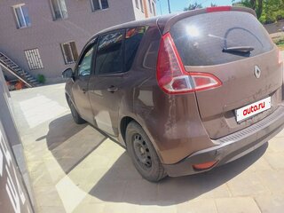 2010 Renault Scenic III, коричневый, 599000 рублей, вид 2