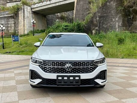 2023 Volkswagen Lavida III Рестайлинг, белый, 1490002 рублей, вид 2
