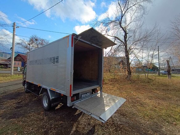 2000 Toyota Dyna, синий, 2150000 рублей - вид 13