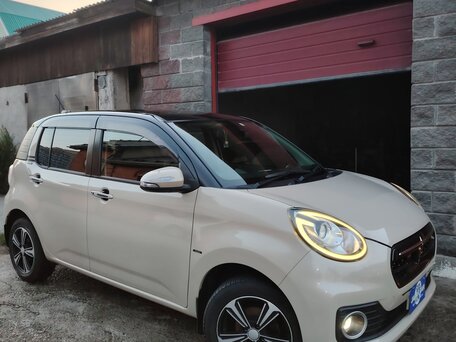 2017 Toyota Passo III, бежевый, 1015000 рублей, вид 5