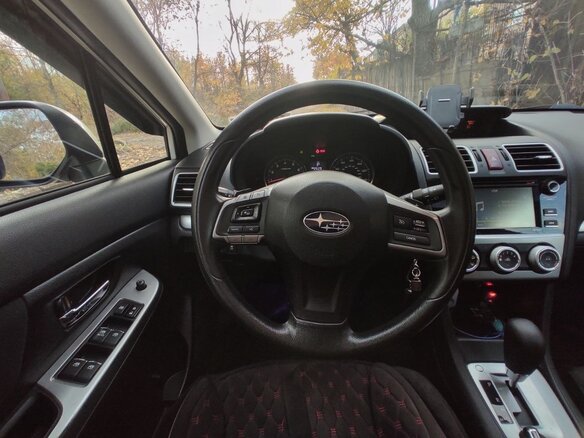 2015 Subaru XV I Рестайлинг, белый, 1590000 рублей - вид 6