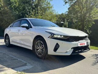 2022 Kia K5 III, белый, 2350000 рублей, вид 4