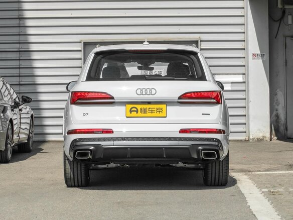 2025 Audi Q7 55 TFSI II (4M) Рестайлинг 2, белый, 13100000 рублей - вид 6