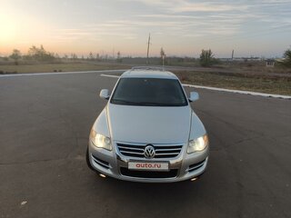 2008 Volkswagen Touareg I Рестайлинг, серебристый, 1280000 рублей, вид 4
