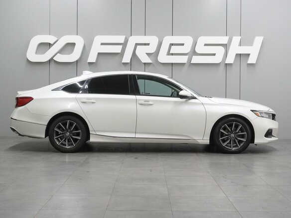 2021 Honda Accord X Рестайлинг, белый, 2349000 рублей - вид 4