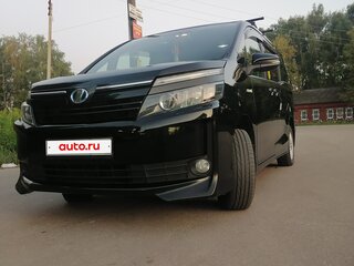 2014 Toyota Voxy III (R80), чёрный, 2000000 рублей, вид 3