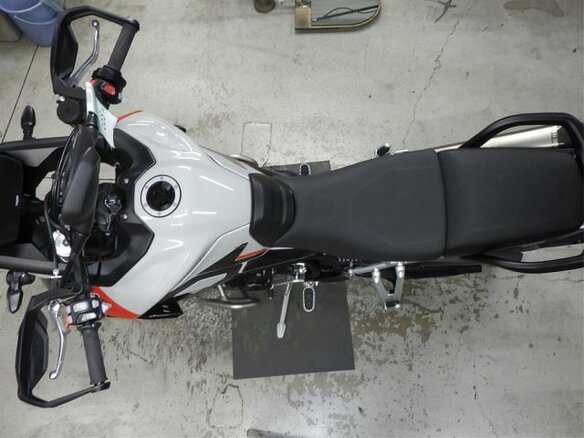 2024 Triumph Tiger 900, серый, 1500000 рублей - вид 10