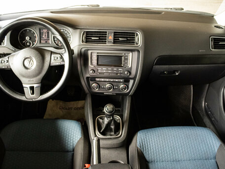 2013 Volkswagen Jetta VI, серебристый, 999000 рублей, вид 5