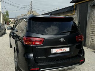 2018 Kia Carnival III, серый, 2790000 рублей, вид 3