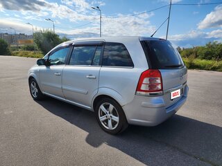 2011 Opel Zafira B Рестайлинг, серебристый, 890000 рублей, вид 3