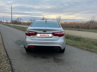 2014 Kia Rio III, серебристый, 820000 рублей, вид 4