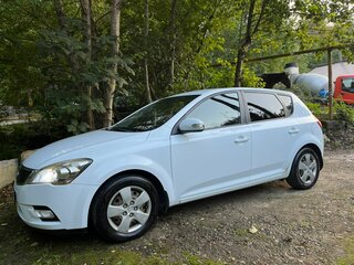 2011 Kia Ceed I Рестайлинг, белый, 610000 рублей, вид 2