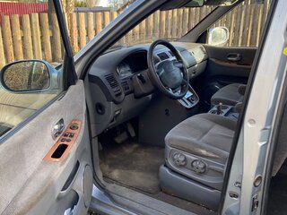 2003 Kia Carnival I Рестайлинг, серебристый, 600000 рублей, вид 5