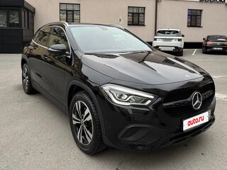 2021 Mercedes-Benz GLA 200 II (H247), чёрный, 3750000 рублей, вид 1